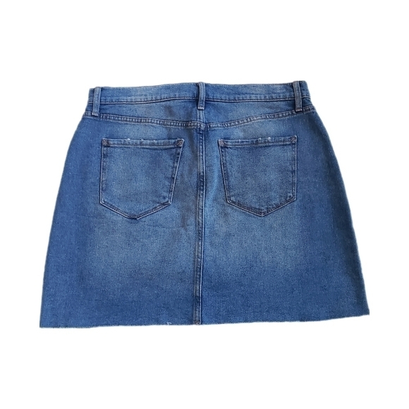 A.n.a  Womans Denim Mini Skirt Size 8 - Picture 2 of 9